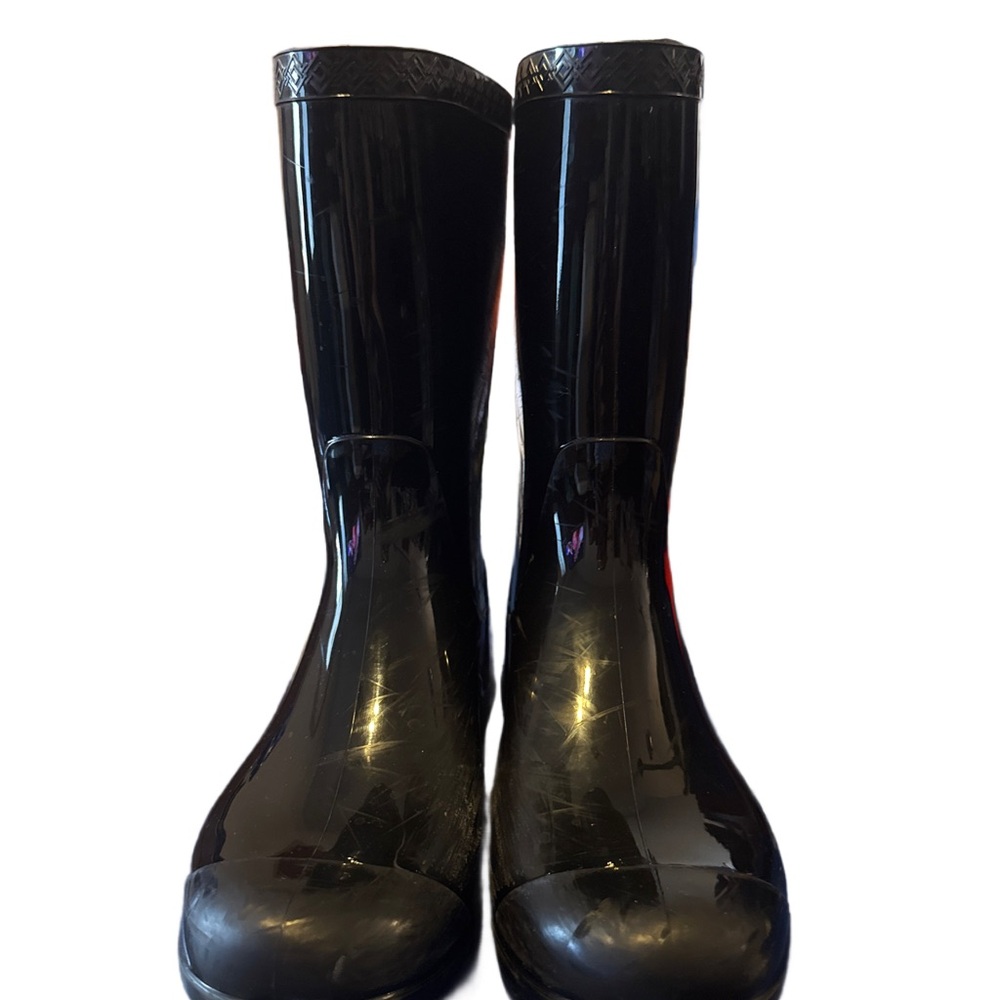 UGG Black and Cream Interior Boots size 5.5